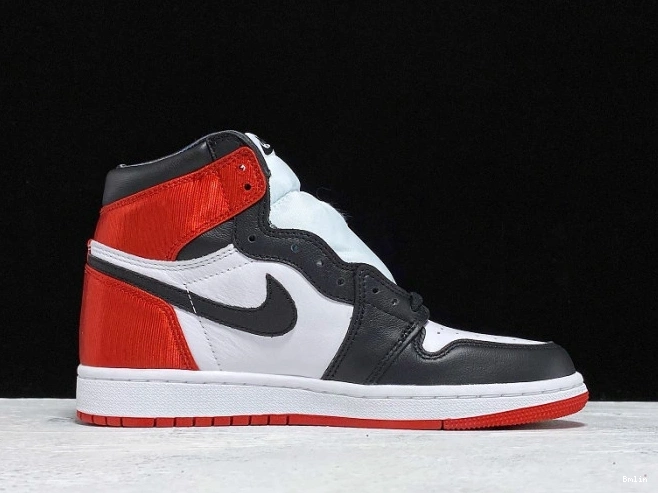 Bmlin Air Jordan Black CD0461-016 Retro High Toe 1 Satin 0812